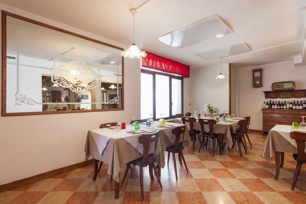 Locanda Al Centrale Caprino Veronese Exterior foto